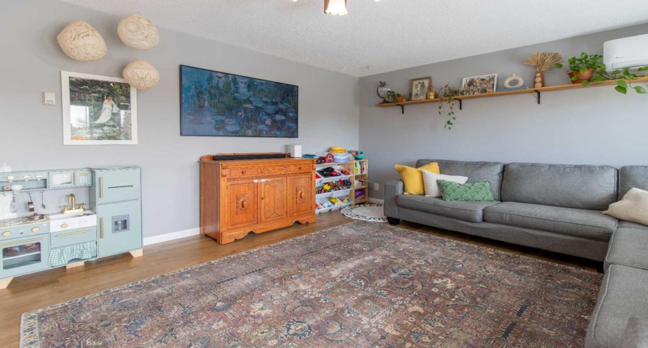 19 Beaverbrook Bay, Lethbridge, Alberta T1H 5Z6, 4 Bedrooms Bedrooms, ,4 BathroomsBathrooms,Residential,For Sale,Beaverbrook,A2303128