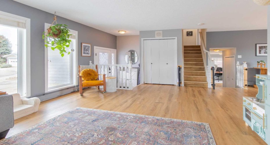 19 Beaverbrook Bay, Lethbridge, Alberta T1H 5Z6, 4 Bedrooms Bedrooms, ,4 BathroomsBathrooms,Residential,For Sale,Beaverbrook,A2303128