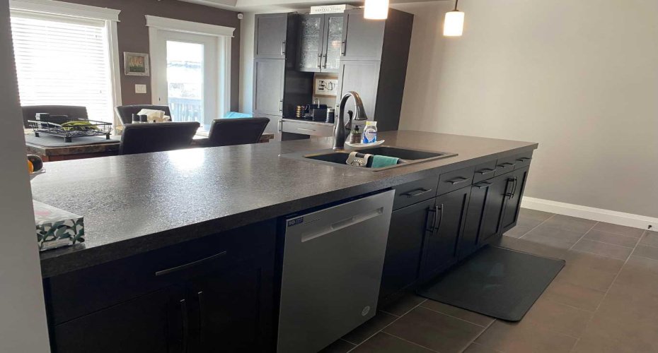 11565 73 Avenue, Grande Prairie, Alberta T8W0J5, 4 Bedrooms Bedrooms, ,4 BathroomsBathrooms,Residential,For Sale,73,A2303350