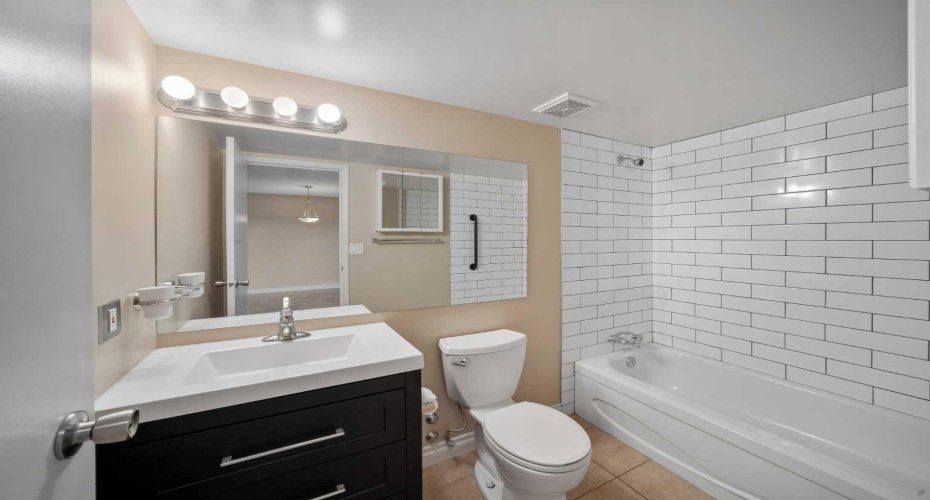 1334 12 Avenue, Calgary, Alberta T3C 3R9, 1 Bedroom Bedrooms, ,1 BathroomBathrooms,Residential,For Sale,12,A2303351