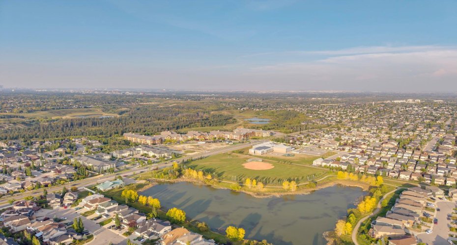 2518 Fish Creek Boulevard, Calgary, Alberta T2Y4T5, 2 Bedrooms Bedrooms, ,2 BathroomsBathrooms,Residential,For Sale,Fish Creek,A2303355