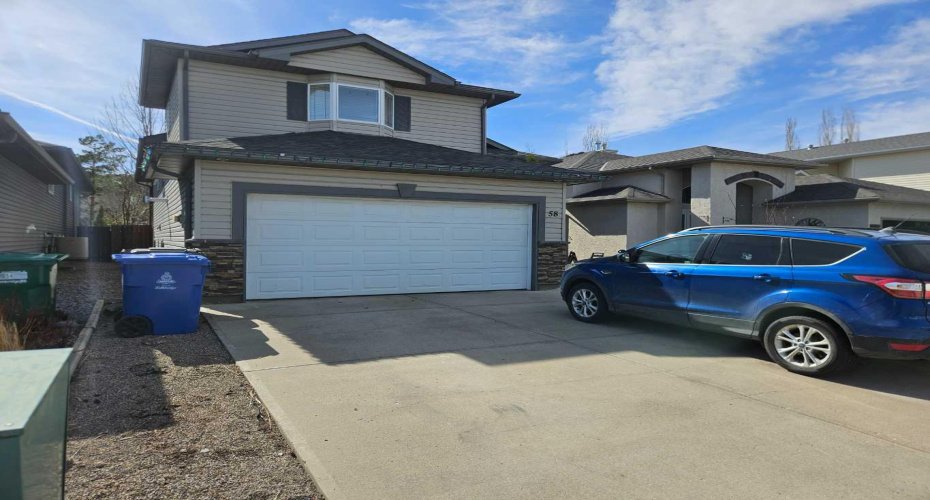 58 HERITAGE Circle, Lethbridge, Alberta T9K 7T3, 5 Bedrooms Bedrooms, ,3 BathroomsBathrooms,Residential,For Sale,HERITAGE,A2303370