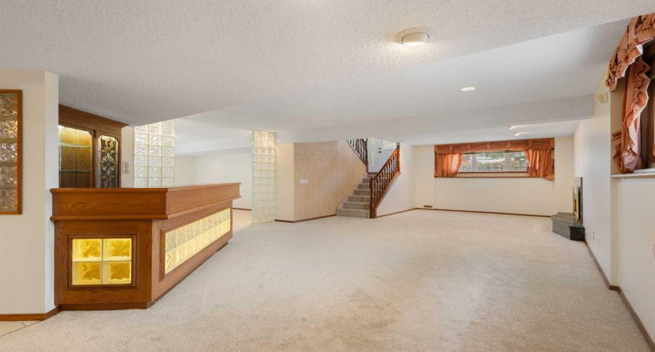 108 Woodmont Drive, Calgary, Alberta T2W 4M3, 3 Bedrooms Bedrooms, ,3 BathroomsBathrooms,Residential,For Sale, Woodmont,A2303386