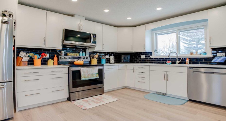 114 Laval Court, Lethbridge, Alberta T1K 4G3, 5 Bedrooms Bedrooms, ,3 BathroomsBathrooms,Residential,For Sale,Laval,A2303387