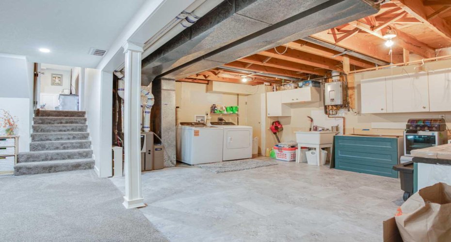 114 Laval Court, Lethbridge, Alberta T1K 4G3, 5 Bedrooms Bedrooms, ,3 BathroomsBathrooms,Residential,For Sale,Laval,A2303387