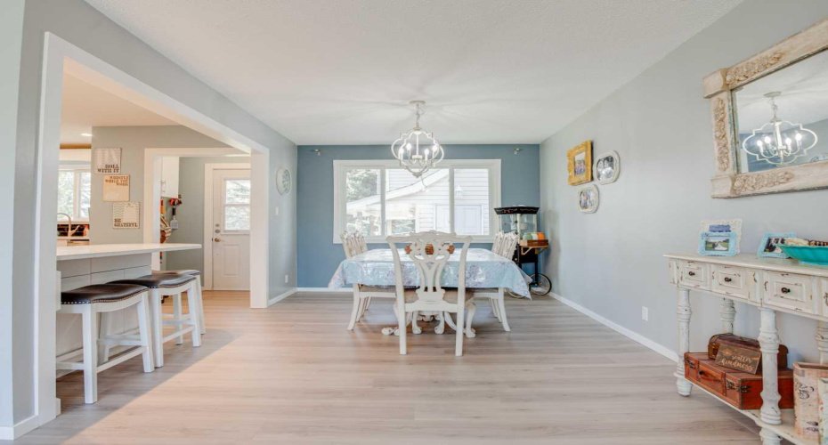 114 Laval Court, Lethbridge, Alberta T1K 4G3, 5 Bedrooms Bedrooms, ,3 BathroomsBathrooms,Residential,For Sale,Laval,A2303387