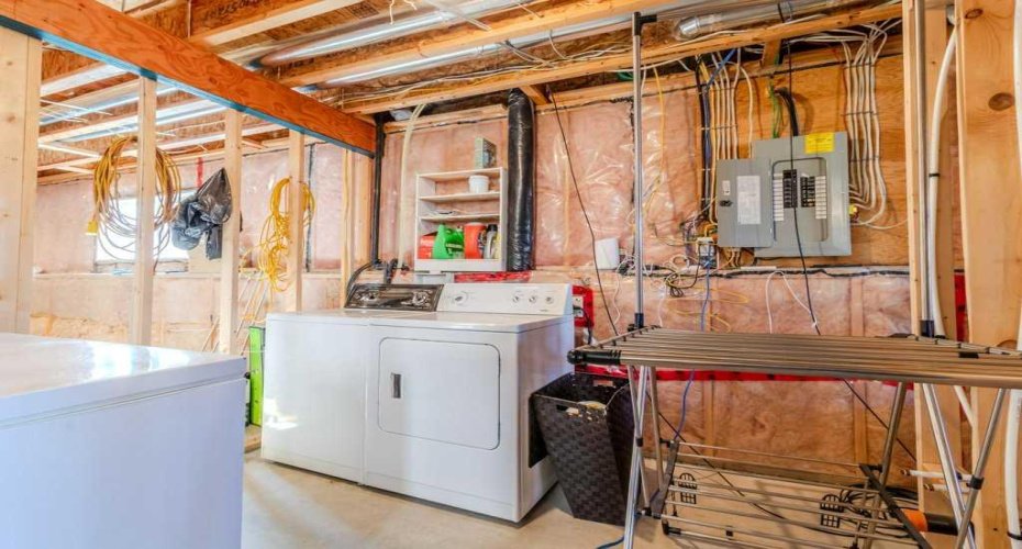 9 Cedar Crescent, Blackfalds, Alberta T0M 0J0, 3 Bedrooms Bedrooms, ,2 BathroomsBathrooms,Residential,For Sale,Cedar,A2303398