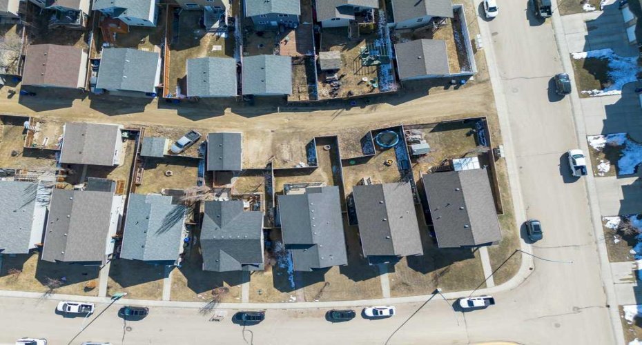 9 Cedar Crescent, Blackfalds, Alberta T0M 0J0, 3 Bedrooms Bedrooms, ,2 BathroomsBathrooms,Residential,For Sale,Cedar,A2303398