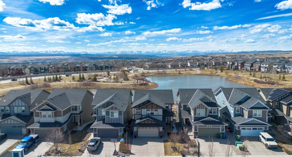 69 Sundown Grove, Cochrane, Alberta T4C 0X5, 4 Bedrooms Bedrooms, ,4 BathroomsBathrooms,Residential,For Sale,Sundown,A2303402