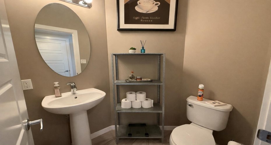 1134 Keystone Road, Lethbridge, Alberta T1J 5H6, 3 Bedrooms Bedrooms, ,2 BathroomsBathrooms,Residential,For Sale,Keystone,A2303416