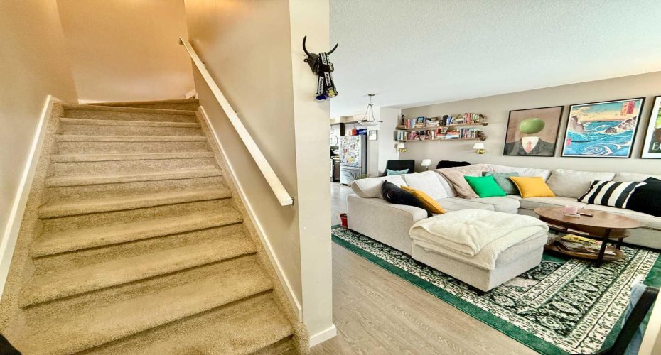 1134 Keystone Road, Lethbridge, Alberta T1J 5H6, 3 Bedrooms Bedrooms, ,2 BathroomsBathrooms,Residential,For Sale,Keystone,A2303416