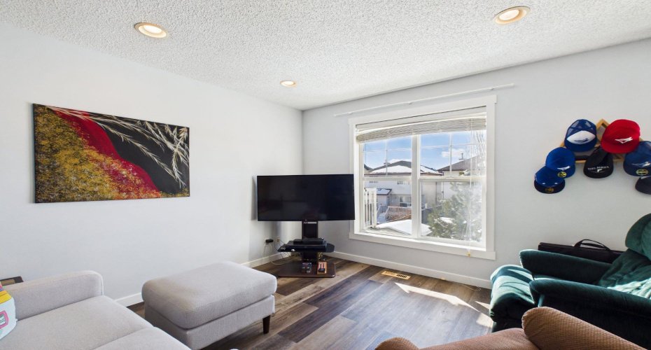 47 Toscana Gardens, Calgary, Alberta T3L 3C2, 2 Bedrooms Bedrooms, ,3 BathroomsBathrooms,Residential,For Sale,Toscana,A2303418