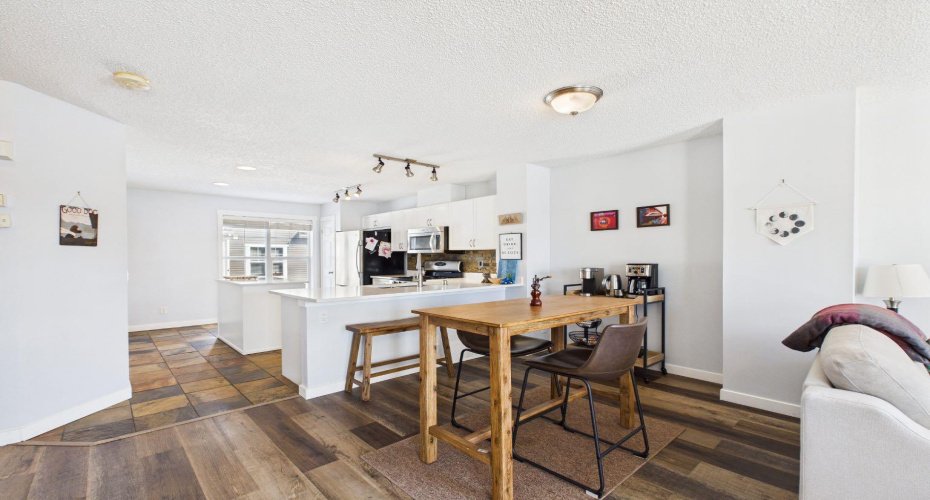 47 Toscana Gardens, Calgary, Alberta T3L 3C2, 2 Bedrooms Bedrooms, ,3 BathroomsBathrooms,Residential,For Sale,Toscana,A2303418