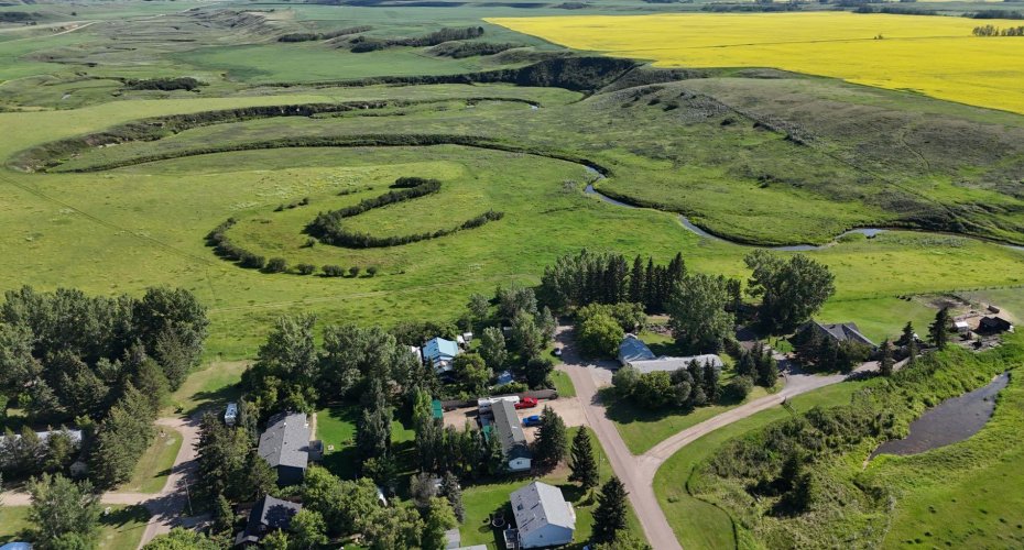 1 ALBERTA Avenue, Sunnyslope, Alberta T0M 1J0, 1 Bedroom Bedrooms, ,1 BathroomBathrooms,Residential,For Sale,ALBERTA,A2303435