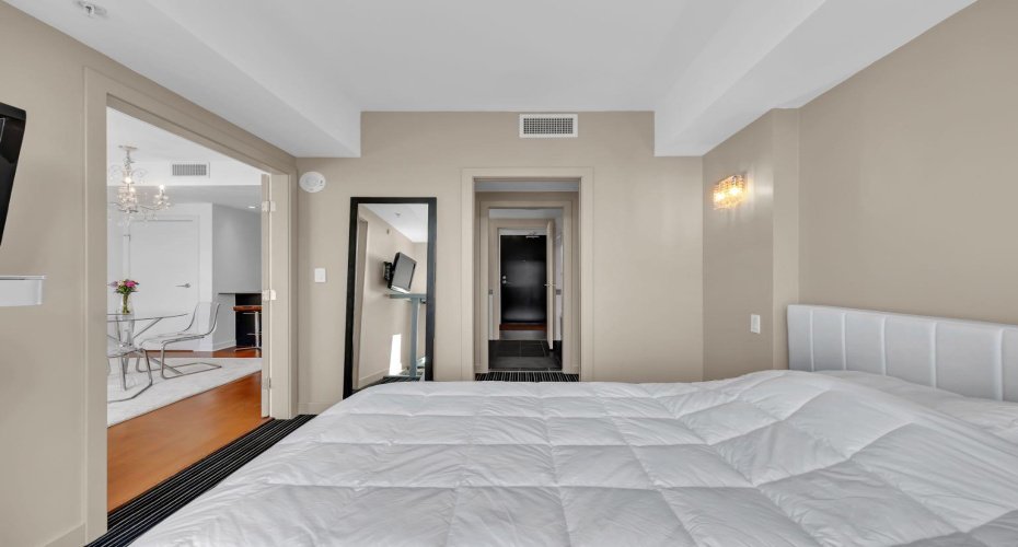 888 4 Avenue, Calgary, Alberta T2P0V2, 1 Bedroom Bedrooms, ,1 BathroomBathrooms,Residential,For Sale,4,A2303437