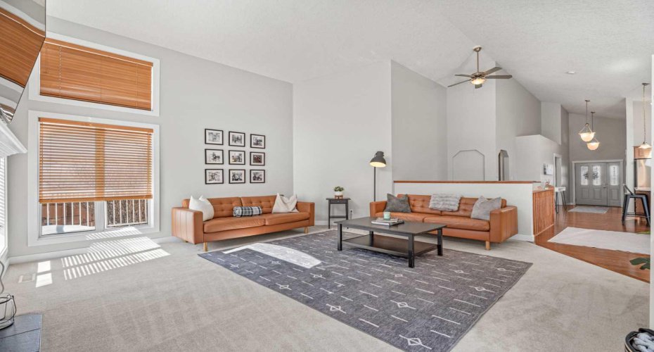 611 Cavendish Beach Bay, Chestermere, Alberta T1X 1H9, 2 Bedrooms Bedrooms, ,2 BathroomsBathrooms,Residential,For Sale,Cavendish Beach,A2303442