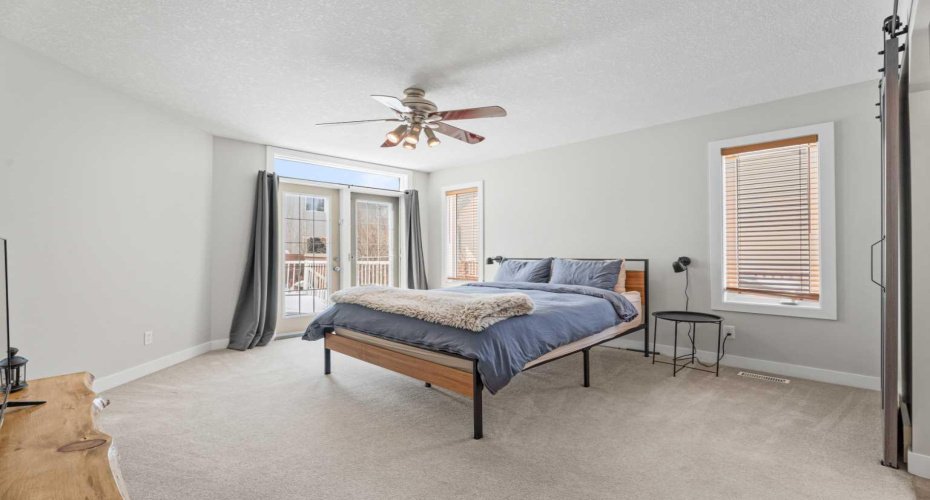 611 Cavendish Beach Bay, Chestermere, Alberta T1X 1H9, 2 Bedrooms Bedrooms, ,2 BathroomsBathrooms,Residential,For Sale,Cavendish Beach,A2303442