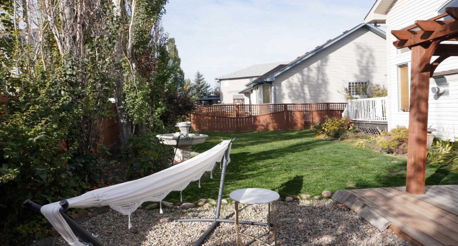 611 Cavendish Beach Bay, Chestermere, Alberta T1X 1H9, 2 Bedrooms Bedrooms, ,2 BathroomsBathrooms,Residential,For Sale,Cavendish Beach,A2303442