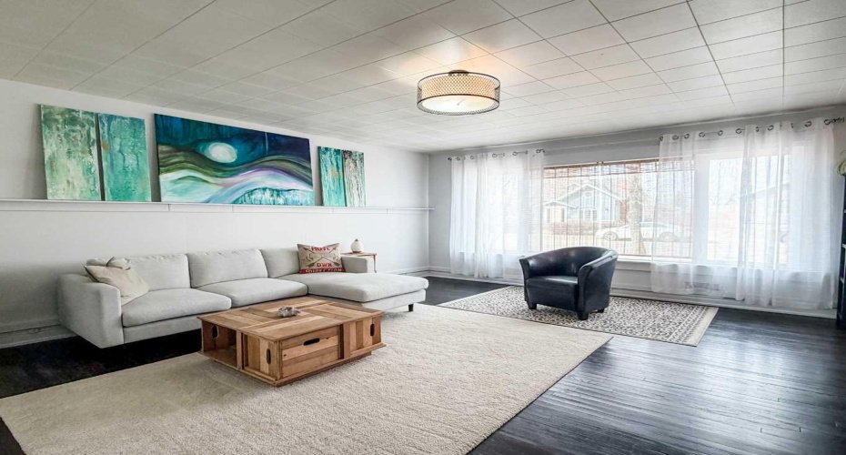 4713 51 Street, Stettler, Alberta T0C 2L1, 3 Bedrooms Bedrooms, ,2 BathroomsBathrooms,Residential,For Sale,51,A2303447