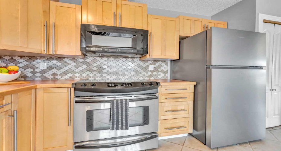 17 Ross Haven Court, Medicine Hat, Alberta T1B 3B3, 3 Bedrooms Bedrooms, ,2 BathroomsBathrooms,Residential,For Sale,Ross Haven,A2303451