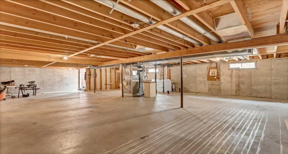 17 Ross Haven Court, Medicine Hat, Alberta T1B 3B3, 3 Bedrooms Bedrooms, ,2 BathroomsBathrooms,Residential,For Sale,Ross Haven,A2303451