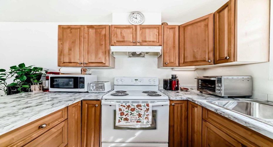 174 N Railway Street, Okotoks, Alberta T1S 0E2, 2 Bedrooms Bedrooms, ,2 BathroomsBathrooms,Residential,For Sale,N Railway,A2303479
