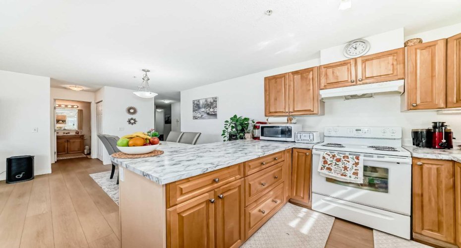 174 N Railway Street, Okotoks, Alberta T1S 0E2, 2 Bedrooms Bedrooms, ,2 BathroomsBathrooms,Residential,For Sale,N Railway,A2303479
