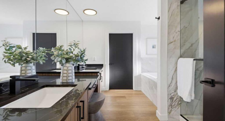 Primary Ensuite with Full Height Mirrors