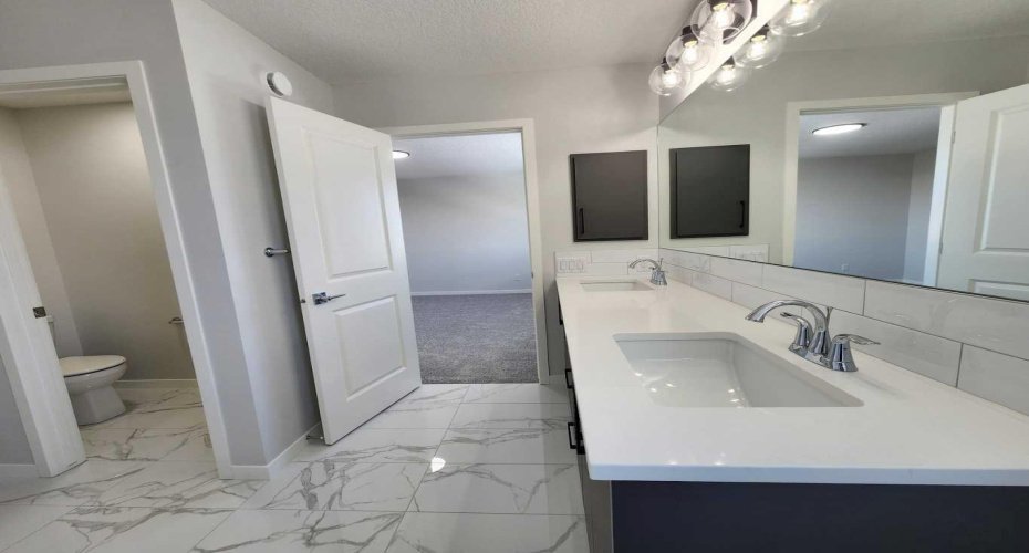 364 Herron Landing, Calgary, Alberta T3P 2R5, 4 Bedrooms Bedrooms, ,3 BathroomsBathrooms,Residential,For Sale,Herron,A2301522