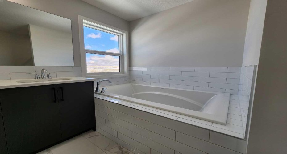 364 Herron Landing, Calgary, Alberta T3P 2R5, 4 Bedrooms Bedrooms, ,3 BathroomsBathrooms,Residential,For Sale,Herron,A2301522