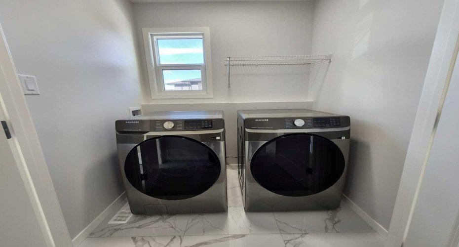 364 Herron Landing, Calgary, Alberta T3P 2R5, 4 Bedrooms Bedrooms, ,3 BathroomsBathrooms,Residential,For Sale,Herron,A2301522