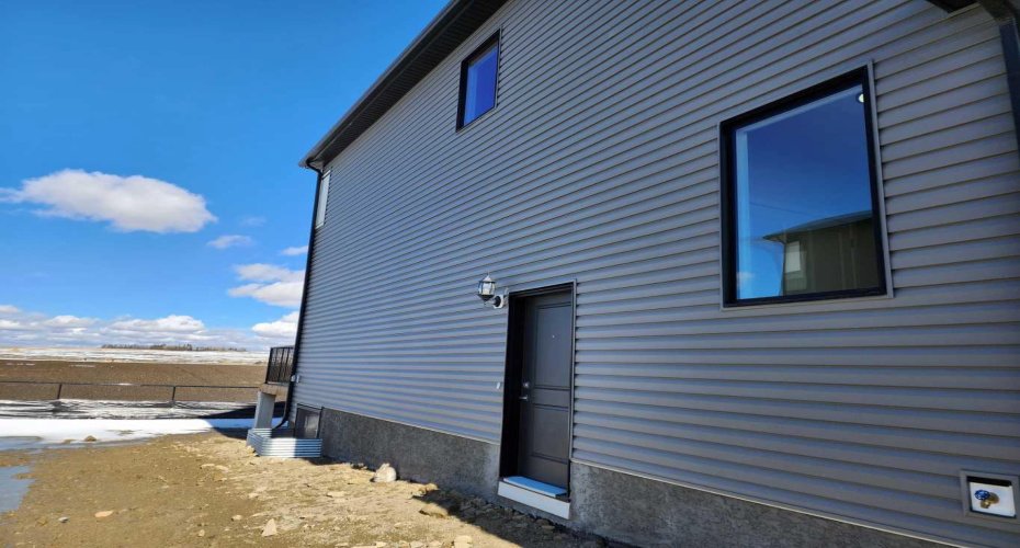 364 Herron Landing, Calgary, Alberta T3P 2R5, 4 Bedrooms Bedrooms, ,3 BathroomsBathrooms,Residential,For Sale,Herron,A2301522