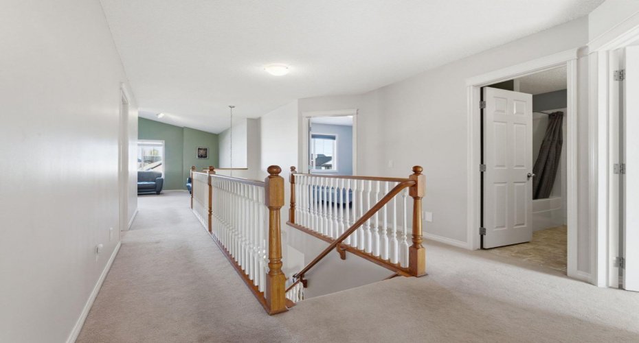 12 Crystal Shores Place, Okotoks, Alberta T1S 2G3, 5 Bedrooms Bedrooms, ,4 BathroomsBathrooms,Residential,For Sale,Crystal Shores,A2302441