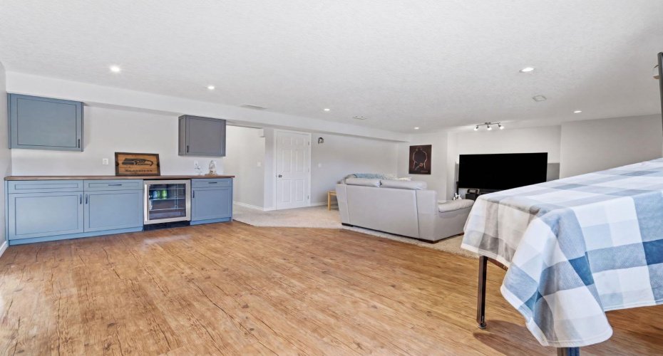 12 Crystal Shores Place, Okotoks, Alberta T1S 2G3, 5 Bedrooms Bedrooms, ,4 BathroomsBathrooms,Residential,For Sale,Crystal Shores,A2302441