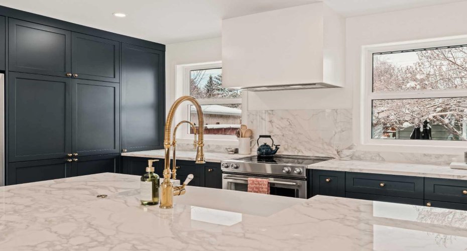 212 Vantage Place, Calgary, Alberta T3A1X9, 4 Bedrooms Bedrooms, ,3 BathroomsBathrooms,Residential,For Sale,Vantage,A2303575