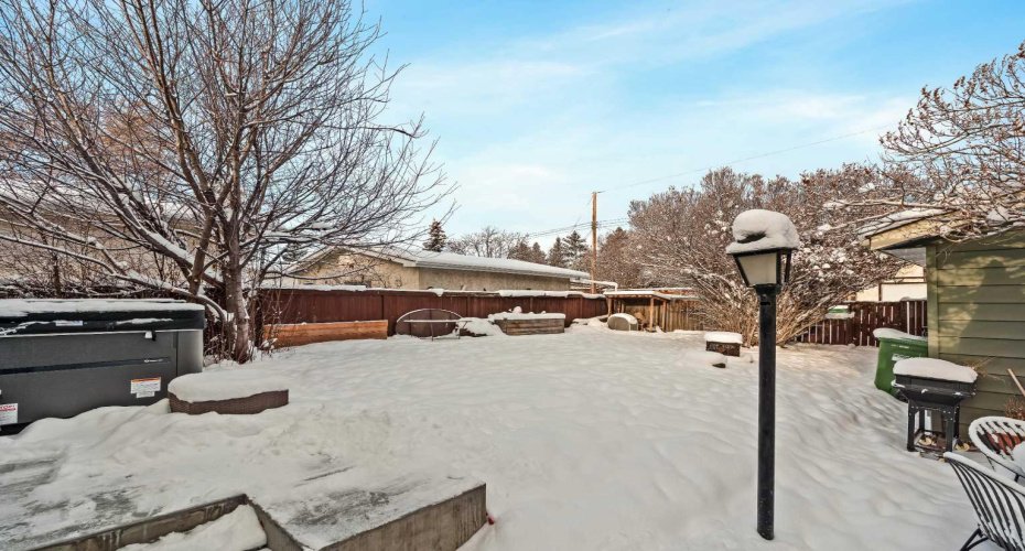 212 Vantage Place, Calgary, Alberta T3A1X9, 4 Bedrooms Bedrooms, ,3 BathroomsBathrooms,Residential,For Sale,Vantage,A2303575