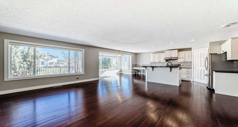 141 Somerglen Way, Calgary, Alberta T2Y 4B2, 4 Bedrooms Bedrooms, ,3 BathroomsBathrooms,Residential,For Sale,Somerglen,A2303715