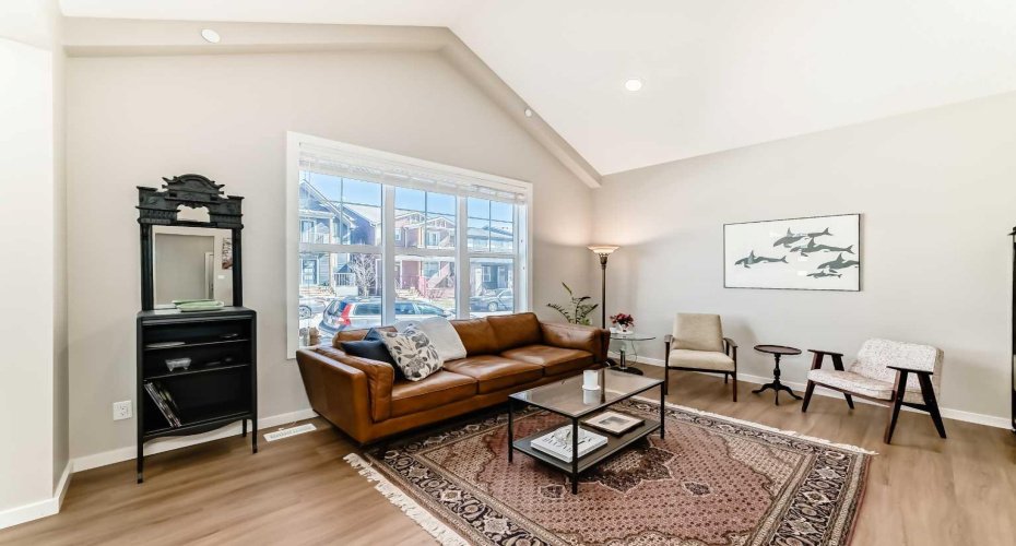 277 Lucas Avenue, Calgary, Alberta T3P 1S3, 2 Bedrooms Bedrooms, ,3 BathroomsBathrooms,Residential,For Sale,Lucas,A2303719