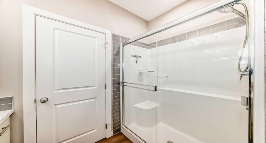 277 Lucas Avenue, Calgary, Alberta T3P 1S3, 2 Bedrooms Bedrooms, ,3 BathroomsBathrooms,Residential,For Sale,Lucas,A2303719