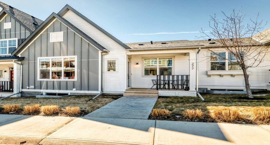 277 Lucas Avenue, Calgary, Alberta T3P 1S3, 2 Bedrooms Bedrooms, ,3 BathroomsBathrooms,Residential,For Sale,Lucas,A2303719