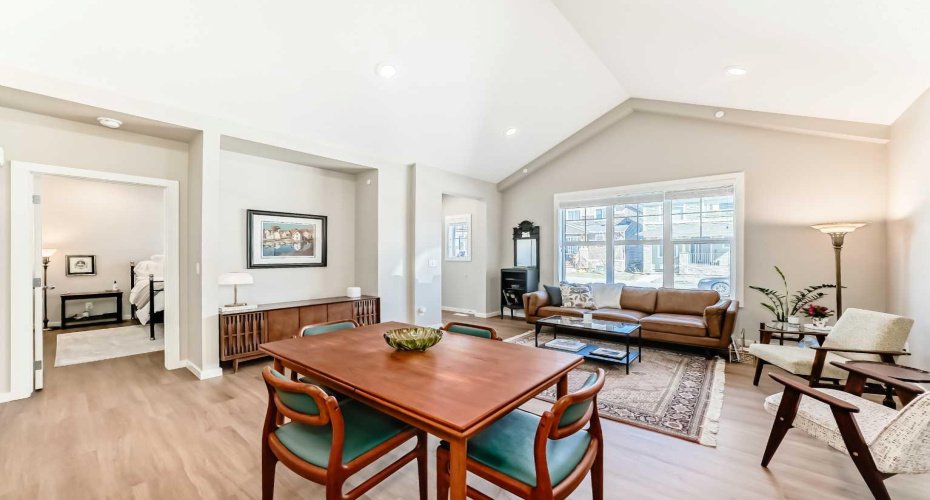 277 Lucas Avenue, Calgary, Alberta T3P 1S3, 2 Bedrooms Bedrooms, ,3 BathroomsBathrooms,Residential,For Sale,Lucas,A2303719