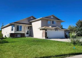 405 Highwood Village Place, High River, Alberta T1V 1W1, 5 Bedrooms Bedrooms, ,3 BathroomsBathrooms,Residential,For Sale,Highwood Village,A2303771