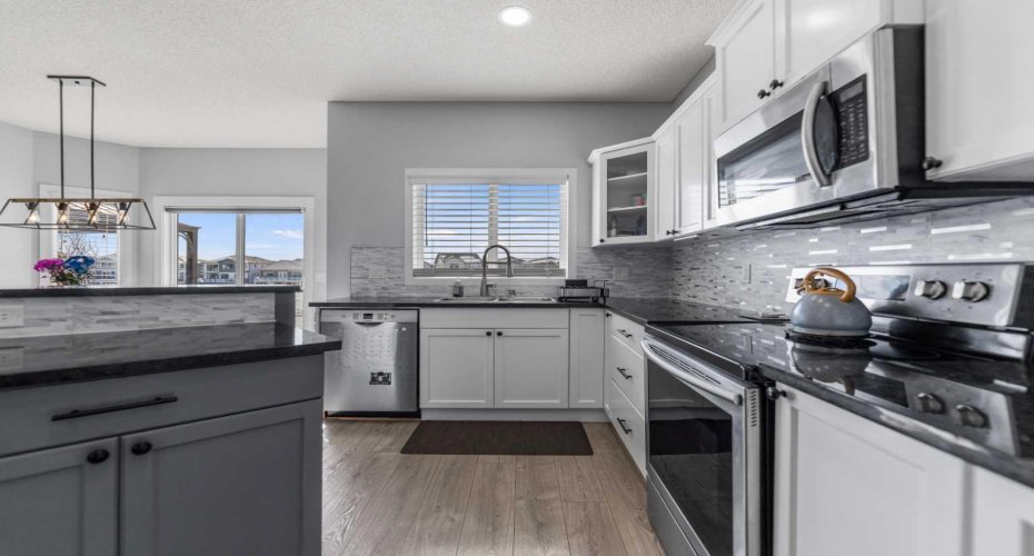 328 RainBow Falls Way, Chestermere, Alberta T1X 1W5, 4 Bedrooms Bedrooms, ,4 BathroomsBathrooms,Residential,For Sale,RainBow Falls,A2303773