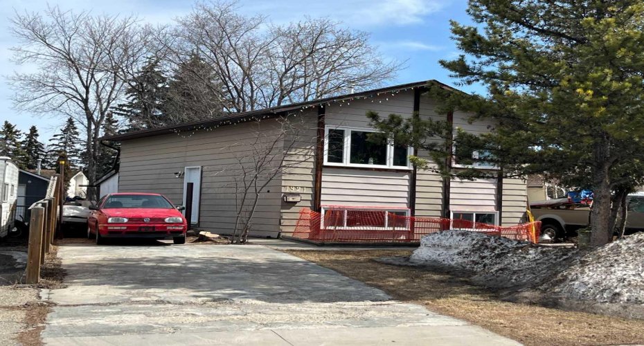 7321 99 Street, Grande Prairie, Alberta T8V 4Y1, 3 Bedrooms Bedrooms, ,1 BathroomBathrooms,Residential,For Sale,99,A2288371