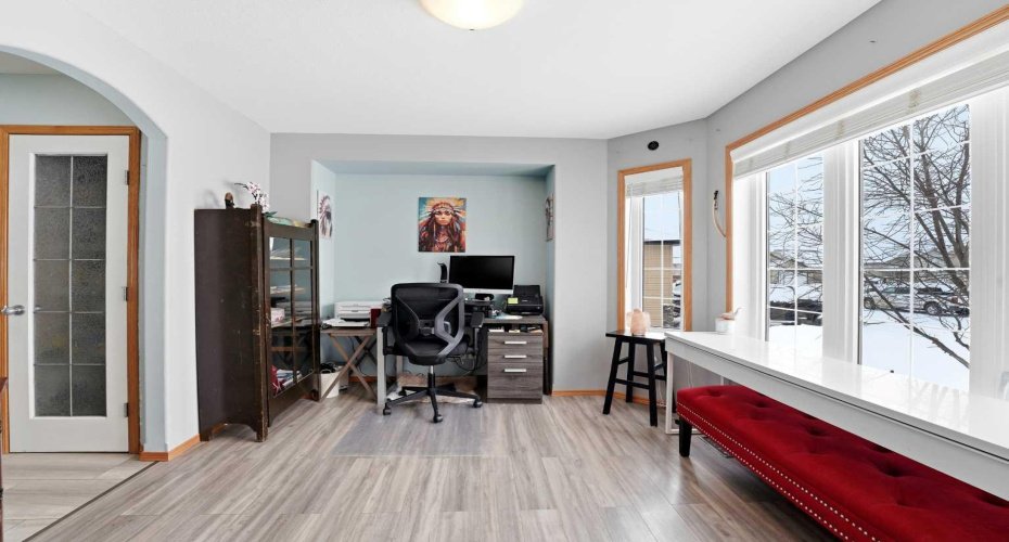 5 Lincoln Street, Sylvan Lake, Alberta T4S 2R1, 5 Bedrooms Bedrooms, ,4 BathroomsBathrooms,Residential,For Sale,Lincoln,A2288595