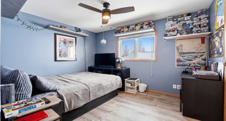 5 Lincoln Street, Sylvan Lake, Alberta T4S 2R1, 5 Bedrooms Bedrooms, ,4 BathroomsBathrooms,Residential,For Sale,Lincoln,A2288595