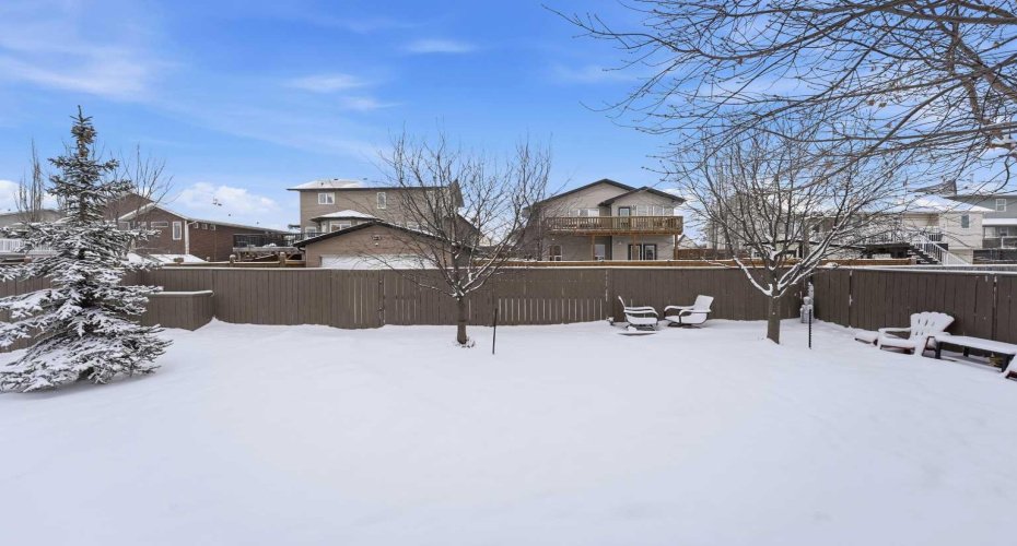 5 Lincoln Street, Sylvan Lake, Alberta T4S 2R1, 5 Bedrooms Bedrooms, ,4 BathroomsBathrooms,Residential,For Sale,Lincoln,A2288595