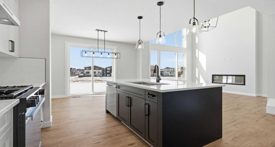 302 Kinniburgh Loop, Chestermere, Alberta T1X 3C3, 6 Bedrooms Bedrooms, ,4 BathroomsBathrooms,Residential,For Sale,Kinniburgh,A2289506