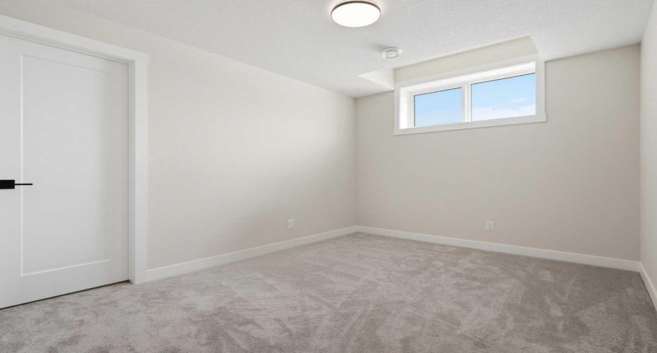 302 Kinniburgh Loop, Chestermere, Alberta T1X 3C3, 6 Bedrooms Bedrooms, ,4 BathroomsBathrooms,Residential,For Sale,Kinniburgh,A2289506