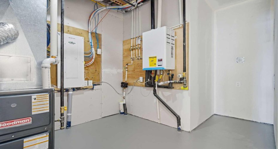 302 Kinniburgh Loop, Chestermere, Alberta T1X 3C3, 6 Bedrooms Bedrooms, ,4 BathroomsBathrooms,Residential,For Sale,Kinniburgh,A2289506